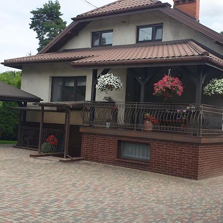 Pokoje Goscinne U Marka Tuszyn Exterior foto